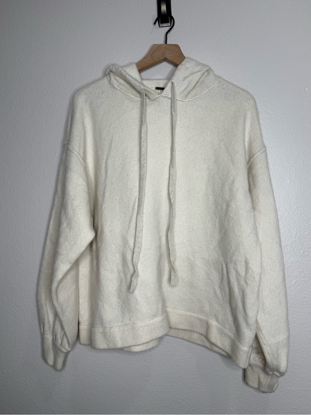 Free People Keep A Secret Cashmere Hoodie Cream Oversized Knit - Picture 5 of 6